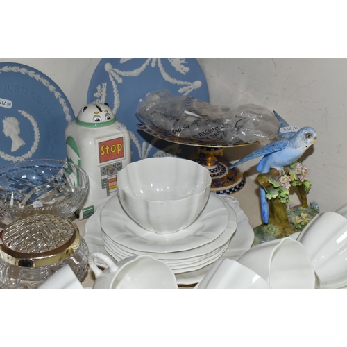 374 - A GROUP OF CERAMICS AND GLASS WARE, to include a Royal Worcester figure of HM Queen Elizabeth II to ... 