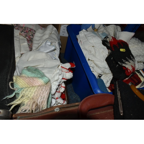 426 - TWO BOXES AND A CASE OF CHILDREN'S CLOTHING,LADIES ACCESSORIES AND A BOXED SINGER SEWING MACHINE to ... 