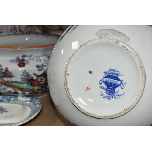 431 - A LARGE QUANTITY OF NAMED CERAMICS to include Minton 'Chinese Tree' patterned tableware comprising a... 