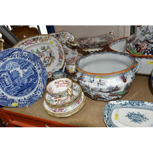 431 - A LARGE QUANTITY OF NAMED CERAMICS to include Minton 'Chinese Tree' patterned tableware comprising a... 