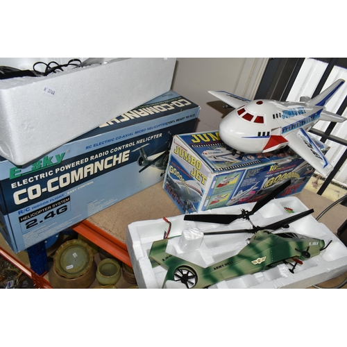 439 - A BOXED BATTERY OPERATED RADIO CONTROL E SKY CO-COMANCHE MICRO HELICOPTER, not tested, appears compl... 