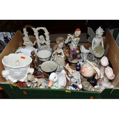 463 - TWO BOXES AND LOOSE CERAMICS, GLASSWARE AND SUNDRY ITEMS, to include a vintage bar ice container in ... 