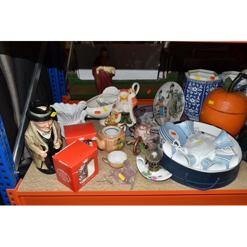 463 - TWO BOXES AND LOOSE CERAMICS, GLASSWARE AND SUNDRY ITEMS, to include a vintage bar ice container in ... 