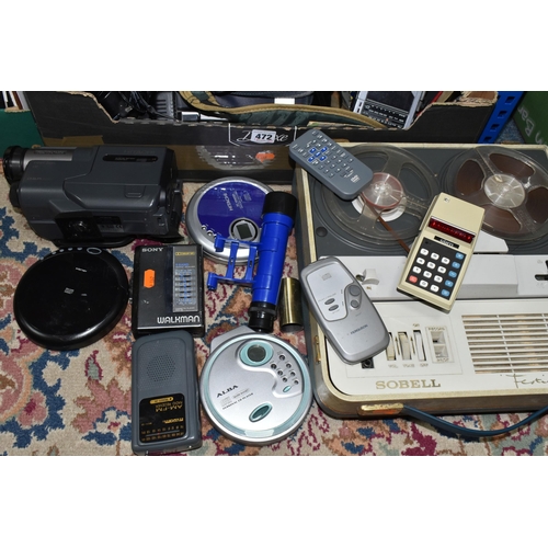 472 - ONE BOX AND LOOSE AUDIO AND CAMERA EQUIPMENT, to include a Sony 'Walkman', a Polaroid 600 Land Camer... 