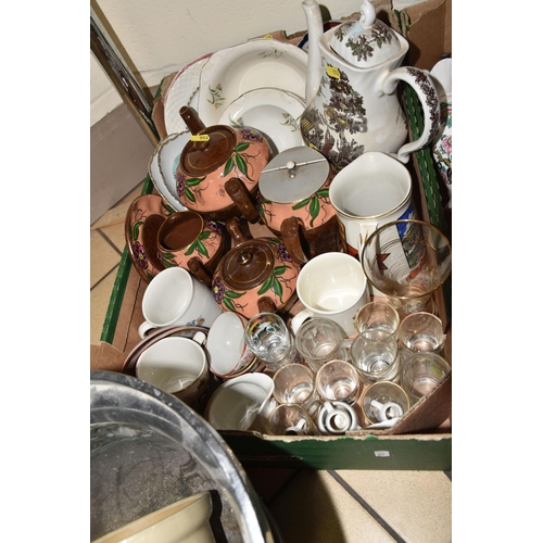 553 - THREE BOXES AND LOOSE  KITCHENWARE AND MISCELLANEOUS SUNDRIES, to include a Beldray planter, vintage... 