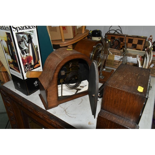 571 - ONE BOX AND LOOSE MISCELLANEOUS SUNDRIES to include three mantel clocks including a W. Greenwood and... 