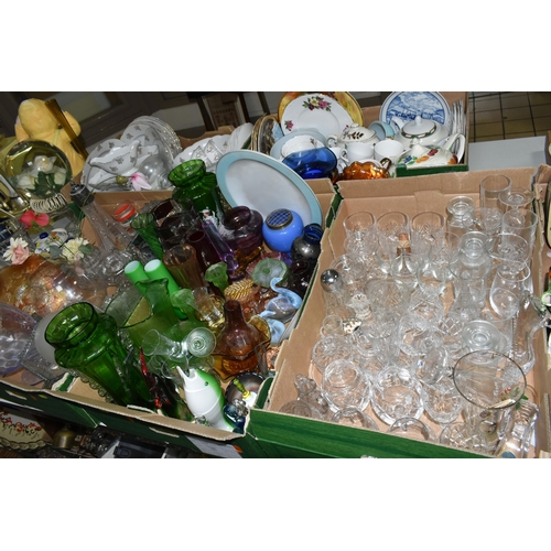 577 - FIVE BOXES AND LOOSE GLASSWARE AND CERAMICS to include a box of clear crystal cut glassware consisti... 