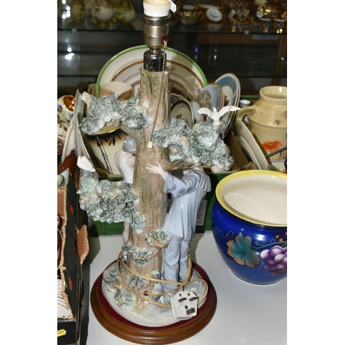 580 - TWO BOXES AND LOOSE CERAMICS, comprising a large Lladro table lamp depicting a boy clown and girl ba... 