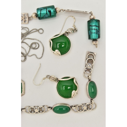 54 - A SMALL BAG OF JEWELLERY, to include an aventurine hexagonal pendant, fitted with a tapered bail, st... 