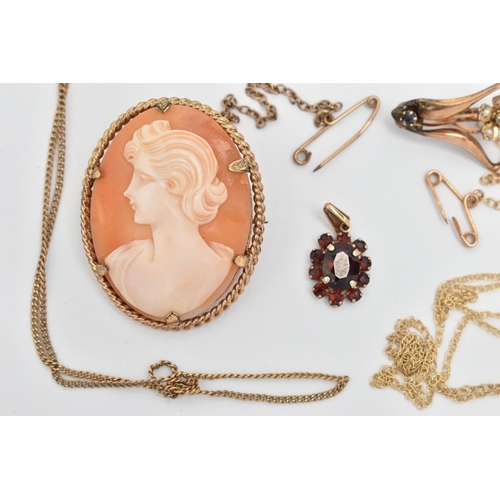 7 - A SELECTION OF JEWELLERY, to include a 9ct gold open work brooch with floral detail set with colourl... 