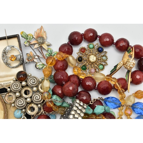 103 - A BAG OF ASSORTED COSTUME JEWELLERY, to include a white metal marcasite lizard brooch, a faceted red... 