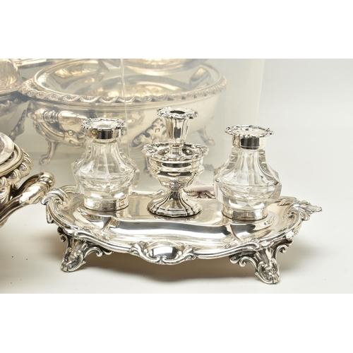 186 - A SMALL QUANTITY OF SILVER PLATE, comprising an 18th century style cafe au lait set, unmarked and a ... 