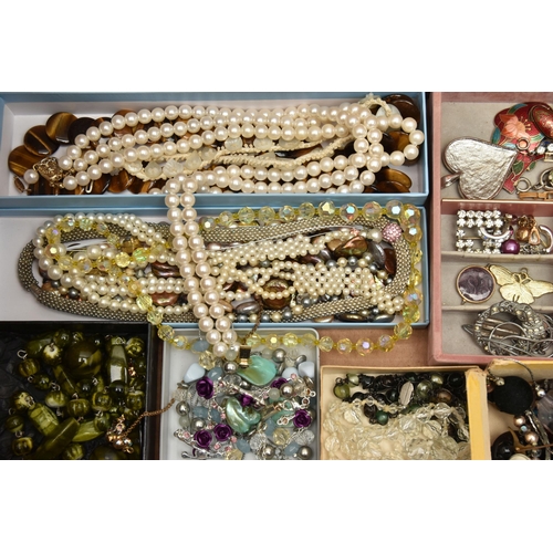 187 - A BOX OF ASSORTED COSTUME JEWELLERY, to include a semi-precious stretch bead bracelet, a jasper bead... 