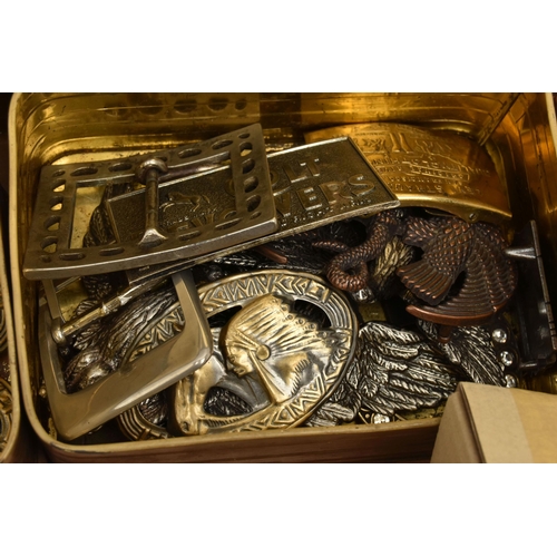 194 - A LARGE BOX OF ASSORTED ITEMS, to include various compacts and pill boxes including 'Stratton', two ... 