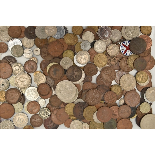 203 - A PLASTIC TRAY WITH AMOUNTS OF MIXED WORLD COINS, to include a packet of silver content coins Inc 2x... 