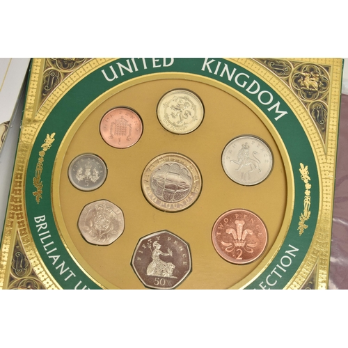 208 - A QUANTITY OF ROYAL MINT BU YEAR SETS, to include 25x Year and £5 and other carded coinage