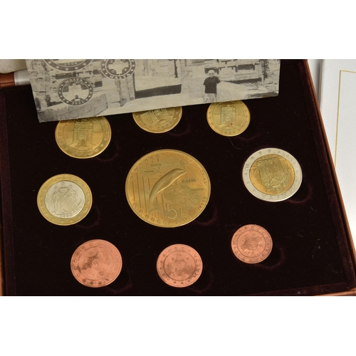 209 - A CARDBOARD BOX CONTAININGH MIXED MAINLY RM COINAGE, to include a quantity of London Mint Office car... 