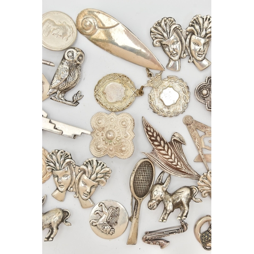 77 - A SELECTION OF WHITE METAL JEWELLERY, to include mainly brooches, including donkeys, owls, a marcasi... 