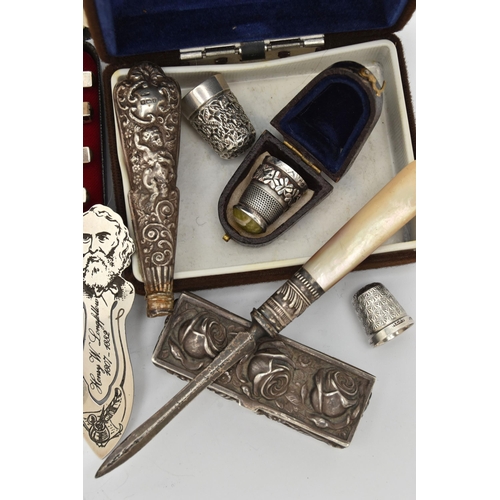 89 - A SELECTION OF SILVERWARE, to include an early Victorian vinaigrette with gilt interior grill, silve... 