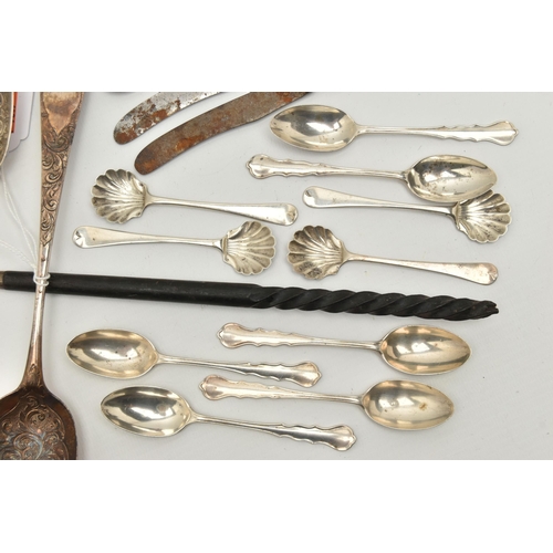 152 - A PARCEL OF 19TH AND 20TH CENTURY SILVER FLATWARE, comprising a matched pair of George III tablespoo... 