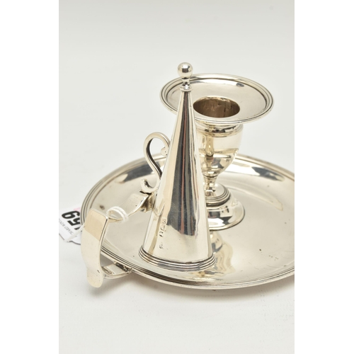 159 - A GEORGE III SILVER CHAMBERSTICK WITH SNUFFER reeded rims, removable sconce, conical snuffer with 'S... 