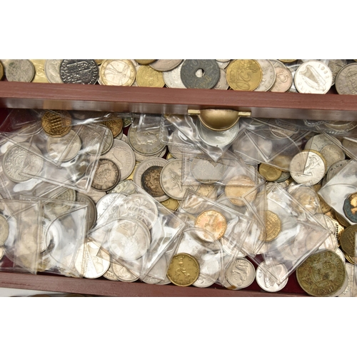 212 - A WOODEN THREE DRAWER BOX AND PLASTIC CRATE CONTAINING MIXED COINAGE, to include amounts of copper c... 