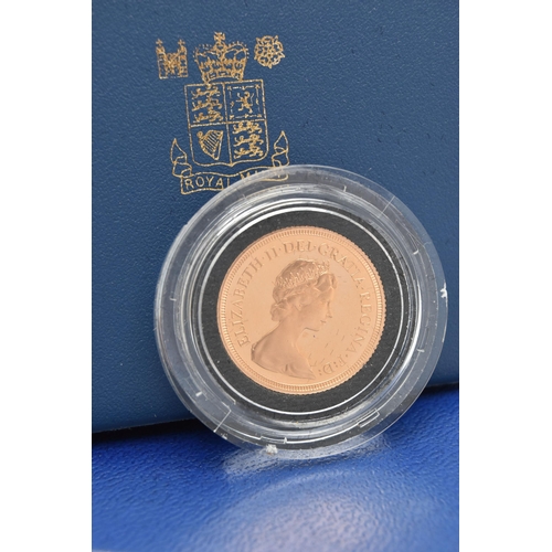 213 - A ROYAL MINT BOXED 1979 GOLD PROOF SOVEREIGN 22CT GOLD COIN,  7.98 grams, 22.05mm diameter