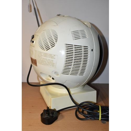 338 - A  JVC VIDEOSPHERE 'SPACE HELMET' TELEVISION, white case model number 3240UK - serial number 0950552... 