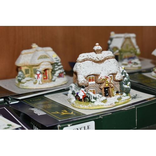 386 - TWENTY ONE BOXED LILLIPUT LANE SCULPTURES FROM VARIOUS SNOW COVERED COLLECTIONS, all with deeds, com... 