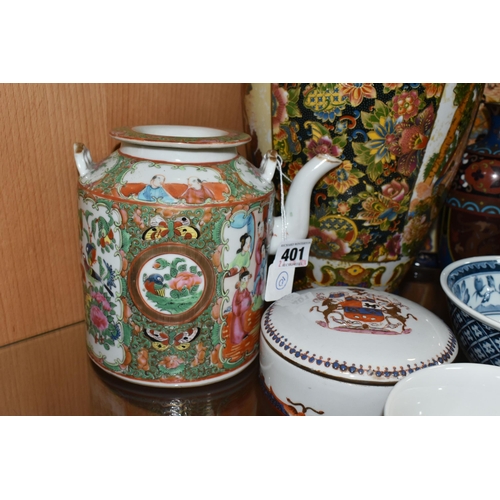 401 - A GROUP OF ORIENTAL CERAMICS AND ENAMEL WARE, to include a famille rose teapot (missing handle), two... 