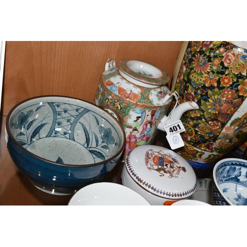 401 - A GROUP OF ORIENTAL CERAMICS AND ENAMEL WARE, to include a famille rose teapot (missing handle), two... 