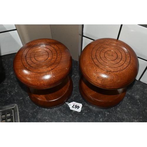 467 - TWO TURNED WOOD HAT/WIG STANDS, diameter 15cm, height 16cm (2) (Condition Report: no obvious damage,... 