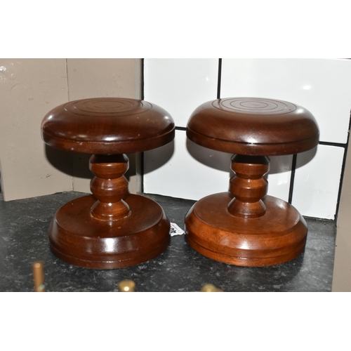 467 - TWO TURNED WOOD HAT/WIG STANDS, diameter 15cm, height 16cm (2) (Condition Report: no obvious damage,... 