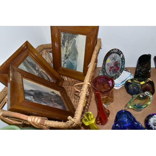 493 - AN ASSORTMENT OF LOOSE ART GLASS, PAPERWEIGHTS, PICTURES AND DECORATIVE CERAMICS to include four spi... 