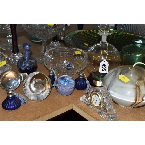 495 - A VARIETY OF LOOSE GLASS ORNAMENTS to include named manufacturers consisting a Wedgwood 'Wave Shallo... 