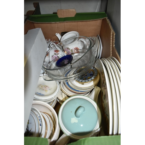 535 - FIVE BOXES OF MIXED CERAMIC KITCHENWARE to include a vintage Pyrex 'Harvest Spray' casserole dish, P... 