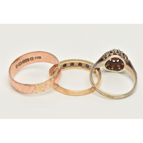 26 - A SELECTION OF THREE RINGS, to include a sterling silver garnet cluster ring (AF), hallmarked sterli... 