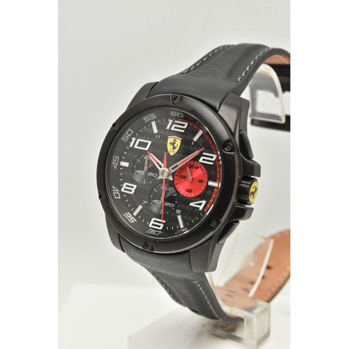 64 - A GENTS 'FERRARI' WRISTWATCH, quartz movement, chronograph dial, Ferrari logo, Arabic numerals inter... 