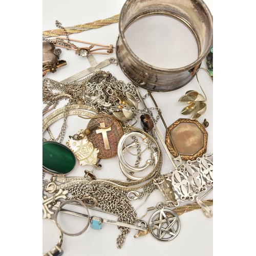85 - AN EDWARDIAN CHARLES HORNER ENAMEL PENDANT AND A SELECTION OF SILVER AND WHITE METAL JEWELLERY, the ... 
