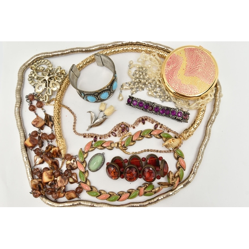 115 - COSTUME JEWELLERY AND A COMPACT, to include a boxed 'L'aimant' compact, a white metal snake chain, a... 