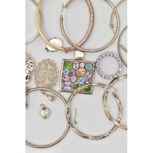 97 - A BAG OF ASSORTED WHITE METAL JEWELLERY, to include a silver articulated bracelet fitted with a lobs... 
