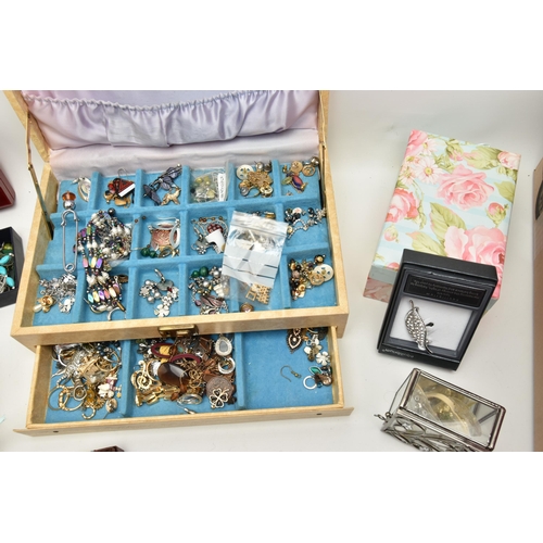 152 - A LARGE BOX OF ASSORTED COSTUME JEWELLERY AND JEWELLERY BOXES, various beaded necklaces, pendant nec... 