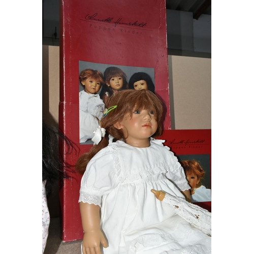 304 - A BOXED ANNETTE HIMSTEDT PUPPEN KINDER 'LILIANE' DOLL, 1991/92, Liliane a girl from the Netherlands ... 