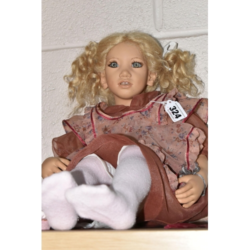 324 - A BOXED ANNETTE HIMSTEDT PUPPEN KINDER LIMITED EDITION  'LINA' DOLL, 1996,  Lina a five year old gir... 