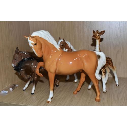 330 - A GROUP OF BESWICK ANIMALS, comprising 'Palomino Horse' (first version, model number 1549), Beswick ... 