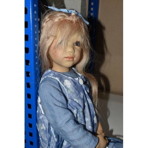 337 - AN ANNETTE HIMSTEDT PUPPEN KINDER 'GRITTI' DOLL, the 2002 blonde haired doll with blue eyes, wearing... 