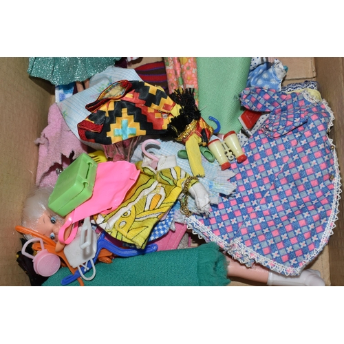 354 - A QUANTITY OF EARLY 1970S DOLLS AND CLOTHING, to include Mattel Heather from Rock Flowers, Topper Da... 