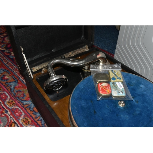 359 - AN APOLLO GRAMOPHONE PLAYER AND COLLECTION OF 78RPM GRAMOPHONE RECORDS, comprising an Apollo table t... 