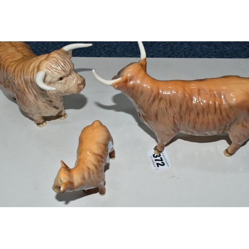 372 - THREE BESWICK FIGURES OF HIGHLAND CATTLE, comprising Highland Bull model no 2008, Highland Cow no 17... 