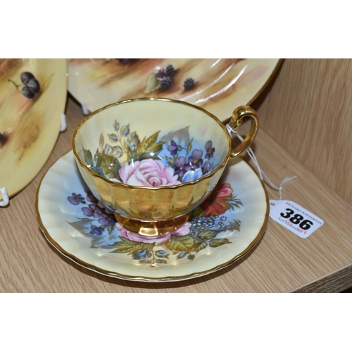 386 - TWO AYNSLEY 'ORCHARD GOLD' CABINET PLATES AND AN AYNSLEY CUP AND SAUCER, comprising two 'Orchard Gol... 